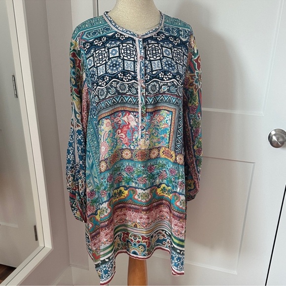 Johnny Was 100% Silk Oversized Tunic - Picture 2 of 9